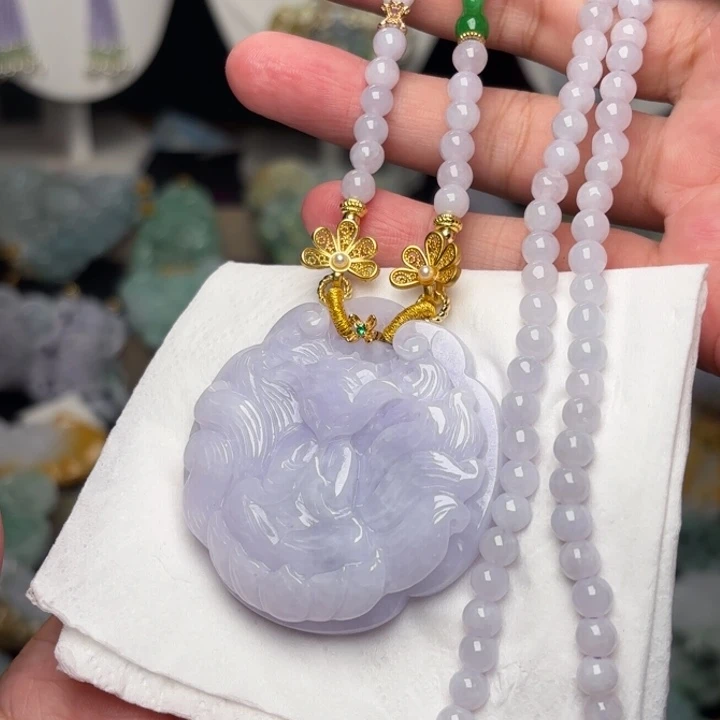 翡翠未镶嵌颈饰吊坠