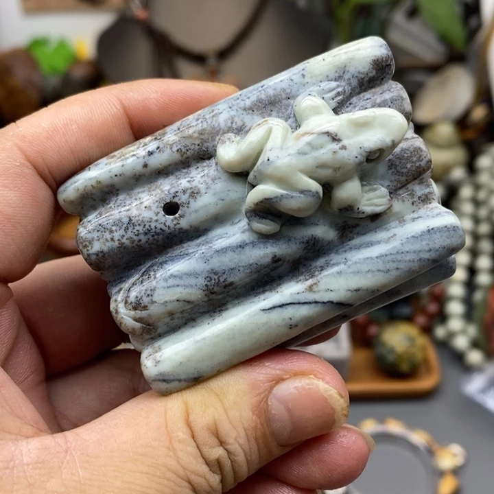 岫岩河磨玉（透闪石质玉）未镶嵌把件