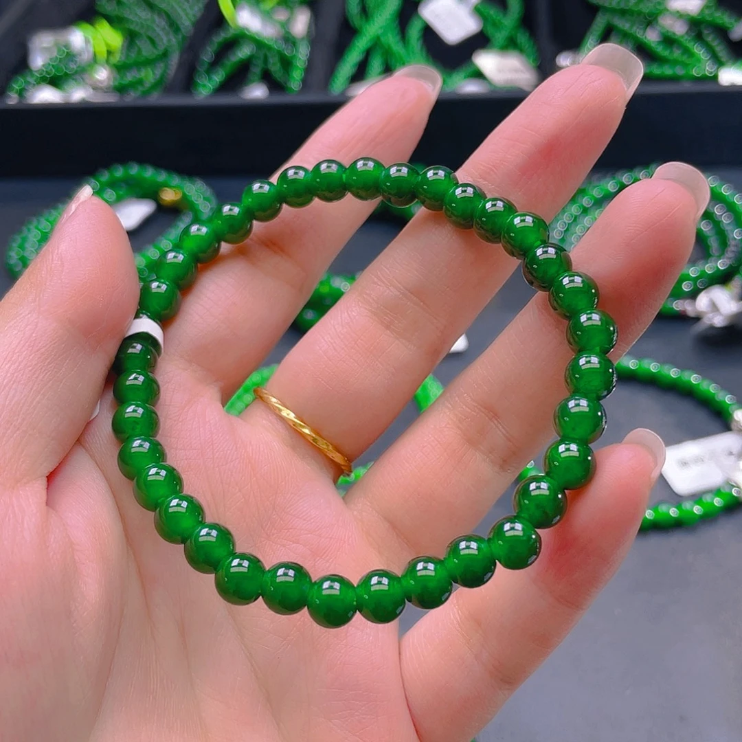 翡翠未镶嵌颈饰