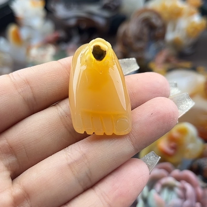 雨***，玛瑙/玉髓未镶嵌颈饰