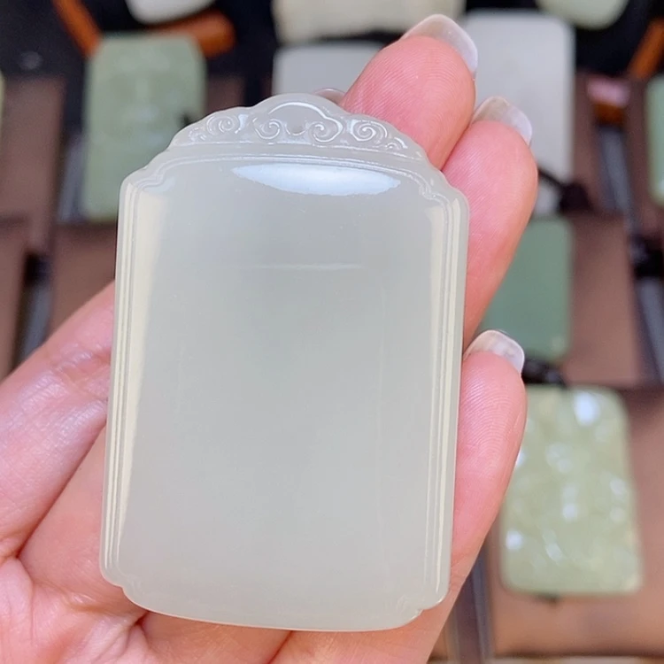 【闪购商品】颈饰未镶嵌和田玉