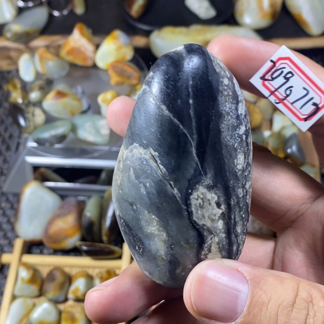 和田玉（糖玉）未镶嵌挂件