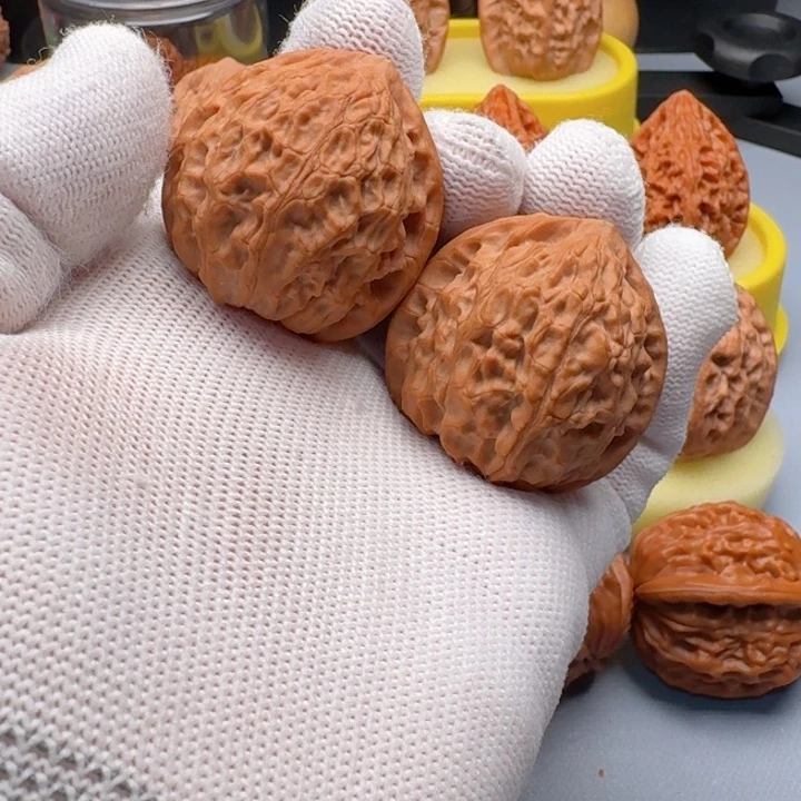 @***年核桃精品金牛文玩