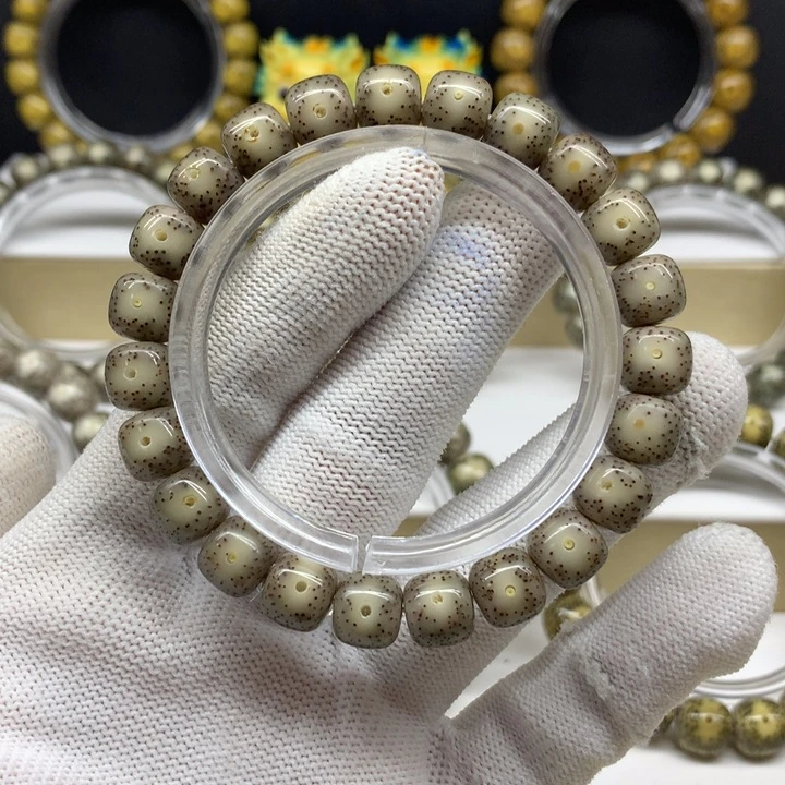 手串星月菩提19号 灰冰大眼睛10/9