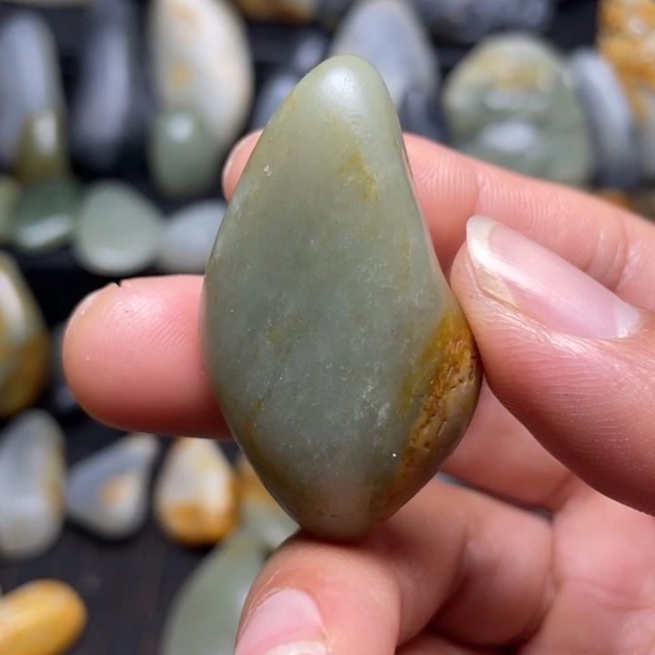 和田玉未镶嵌把件50