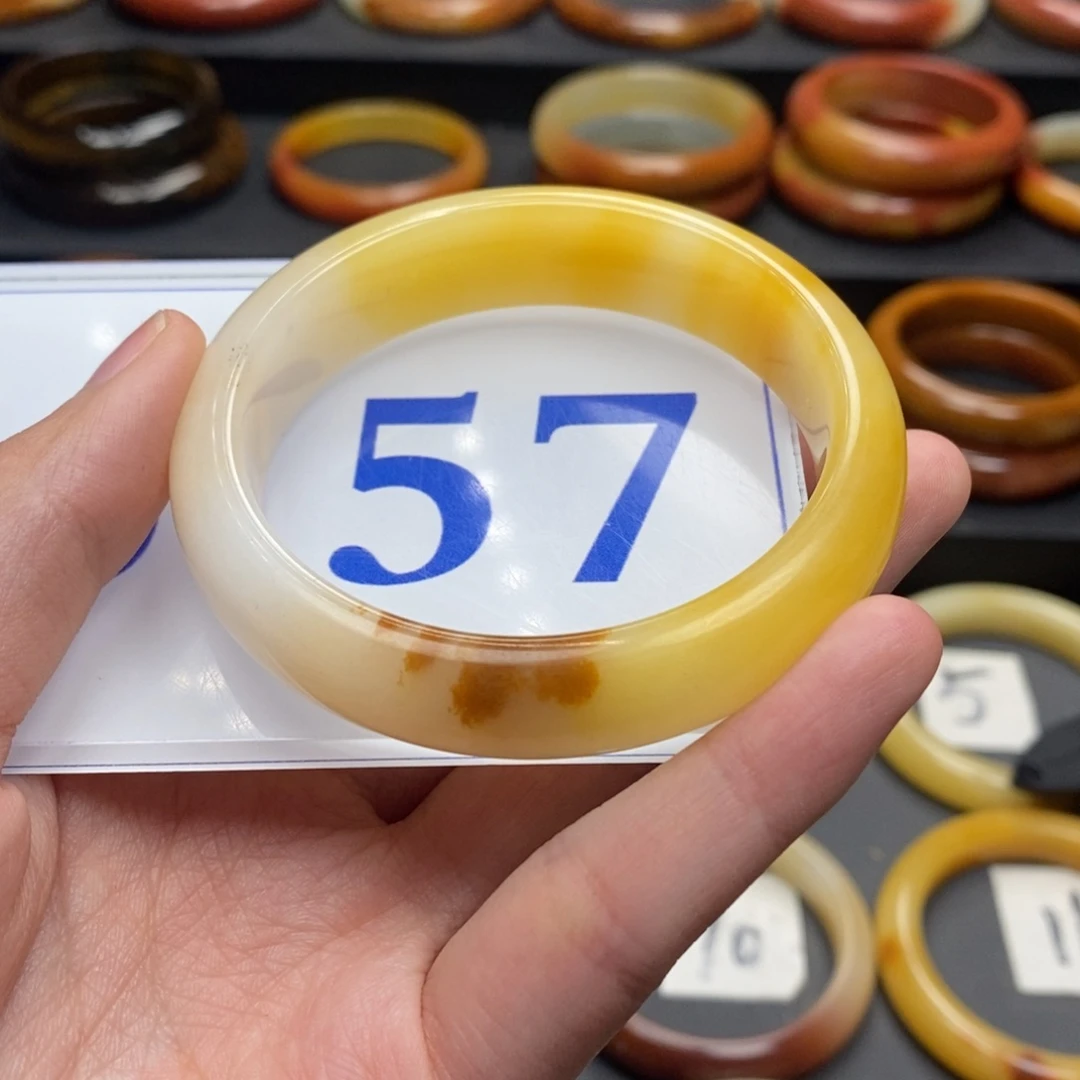 石英质玉（黄龙玉）手镯未镶嵌