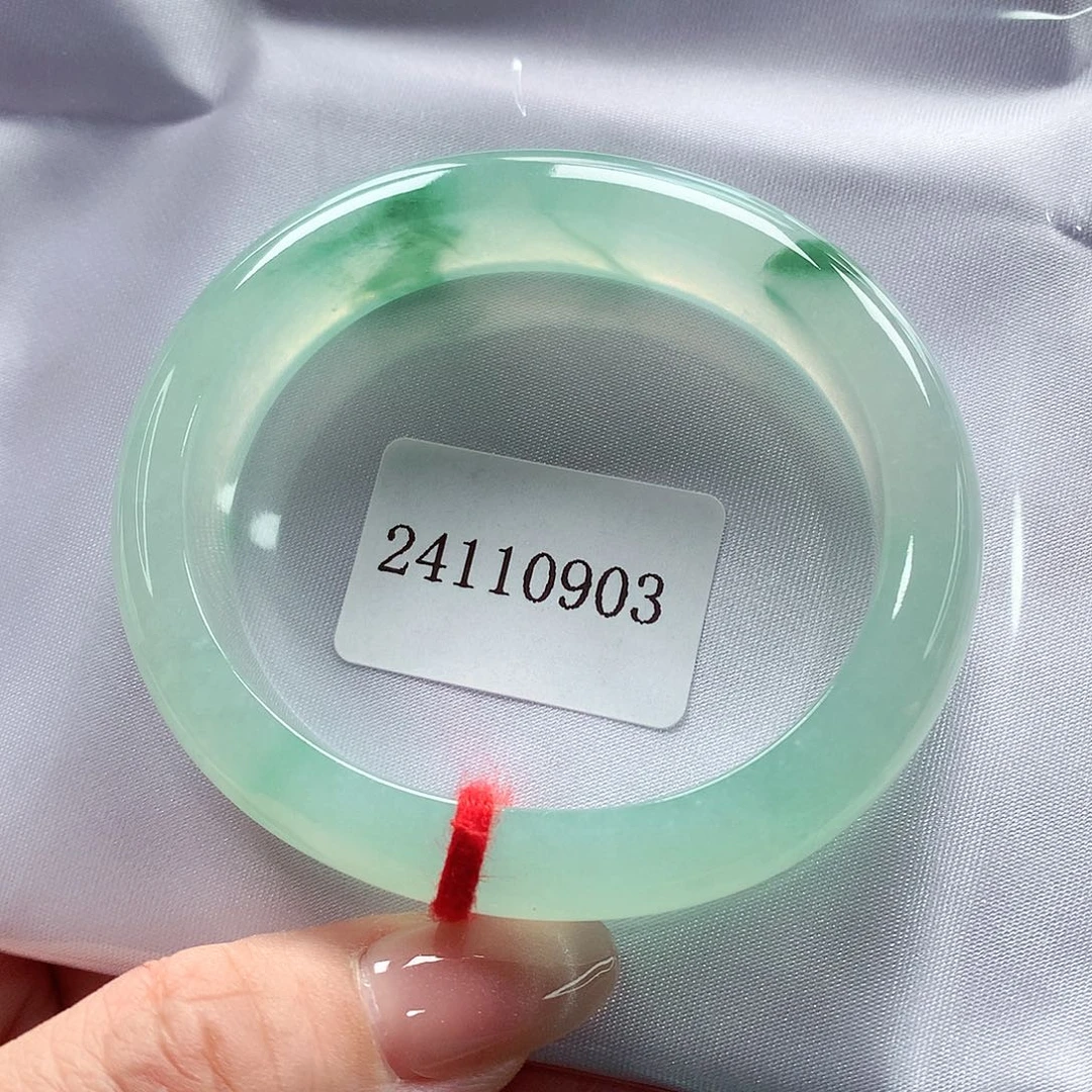未镶嵌手镯（贵妃镯）翡翠天然A货翡翠手镯，90号