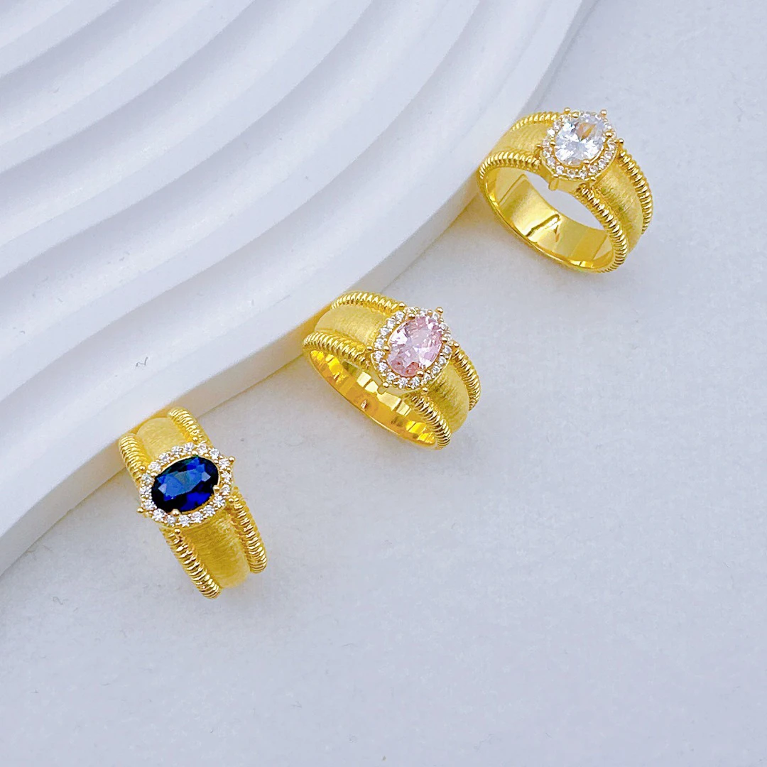 足银合成锆石戒指 足银中古风鸽子蛋戒指全网找戒指白色粉色蓝色 