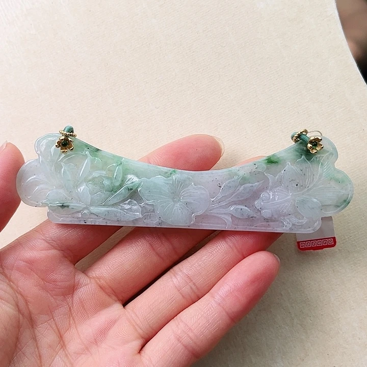 翡翠未镶嵌颈饰挂件