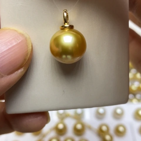 海水珍珠颈饰18K金镶嵌