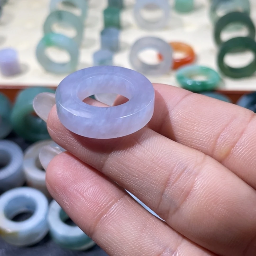 毛***儿定制翡翠未镶嵌天然翡翠