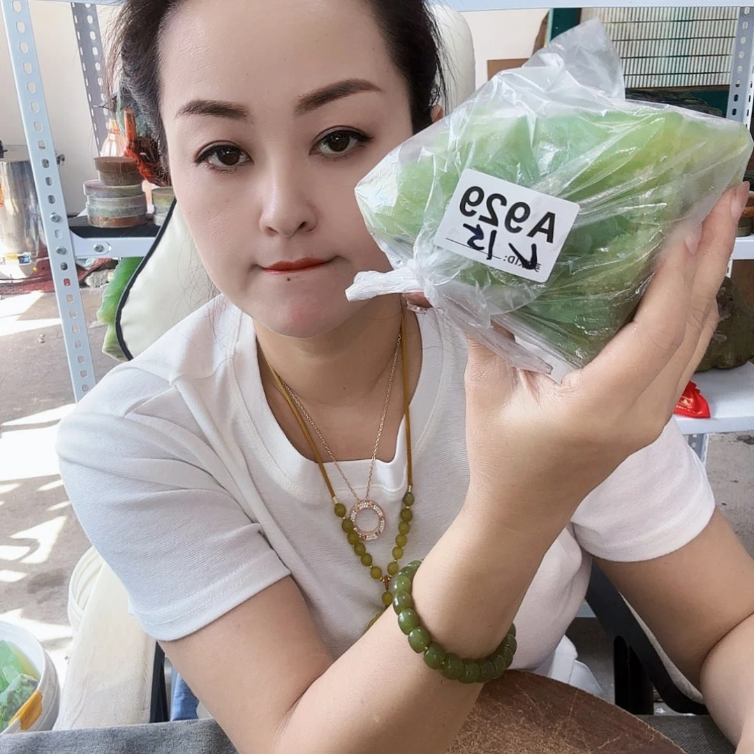 玉天然岫玉手工雕刻