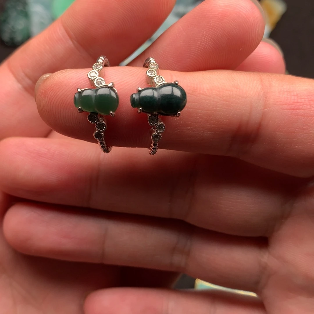 翡翠未镶嵌颈饰Z****?缅甸翡翠