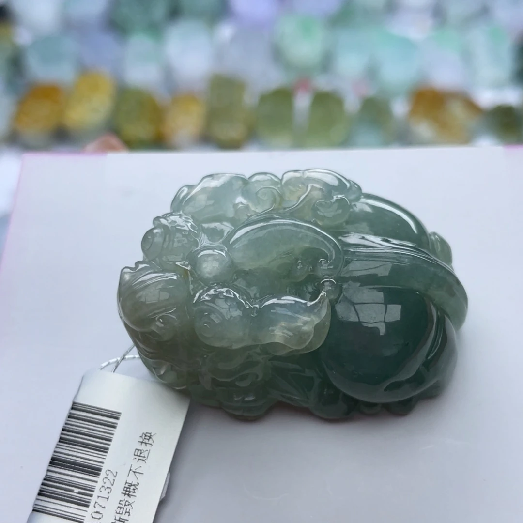 翡翠颈饰未镶嵌貔貅