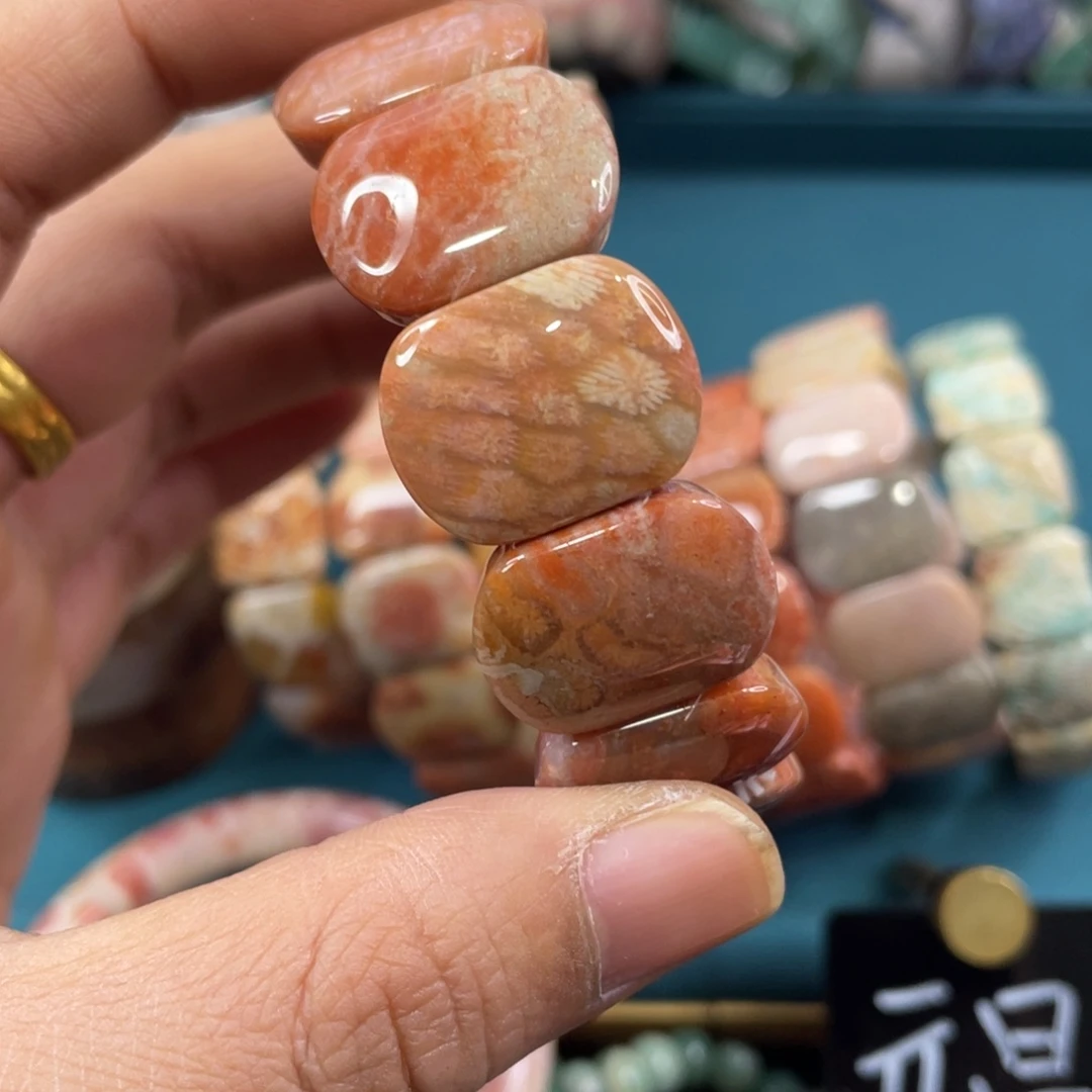 未镶嵌手镯硅化玉