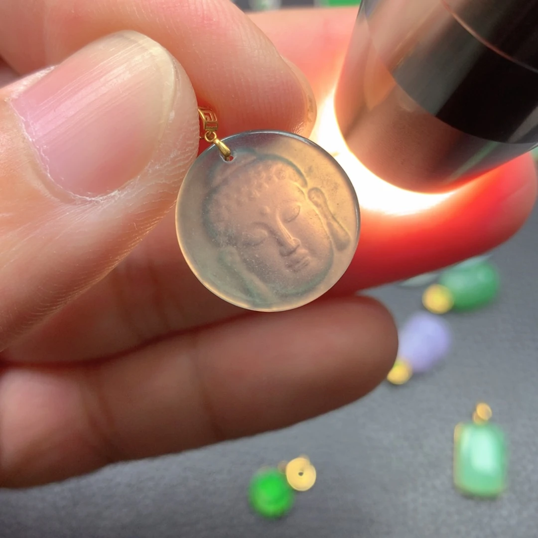 【闪购商品】颈饰18K金镶嵌翡翠翡翠