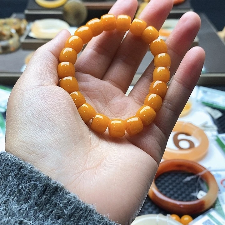 未镶嵌石英质玉（黄龙玉）手镯