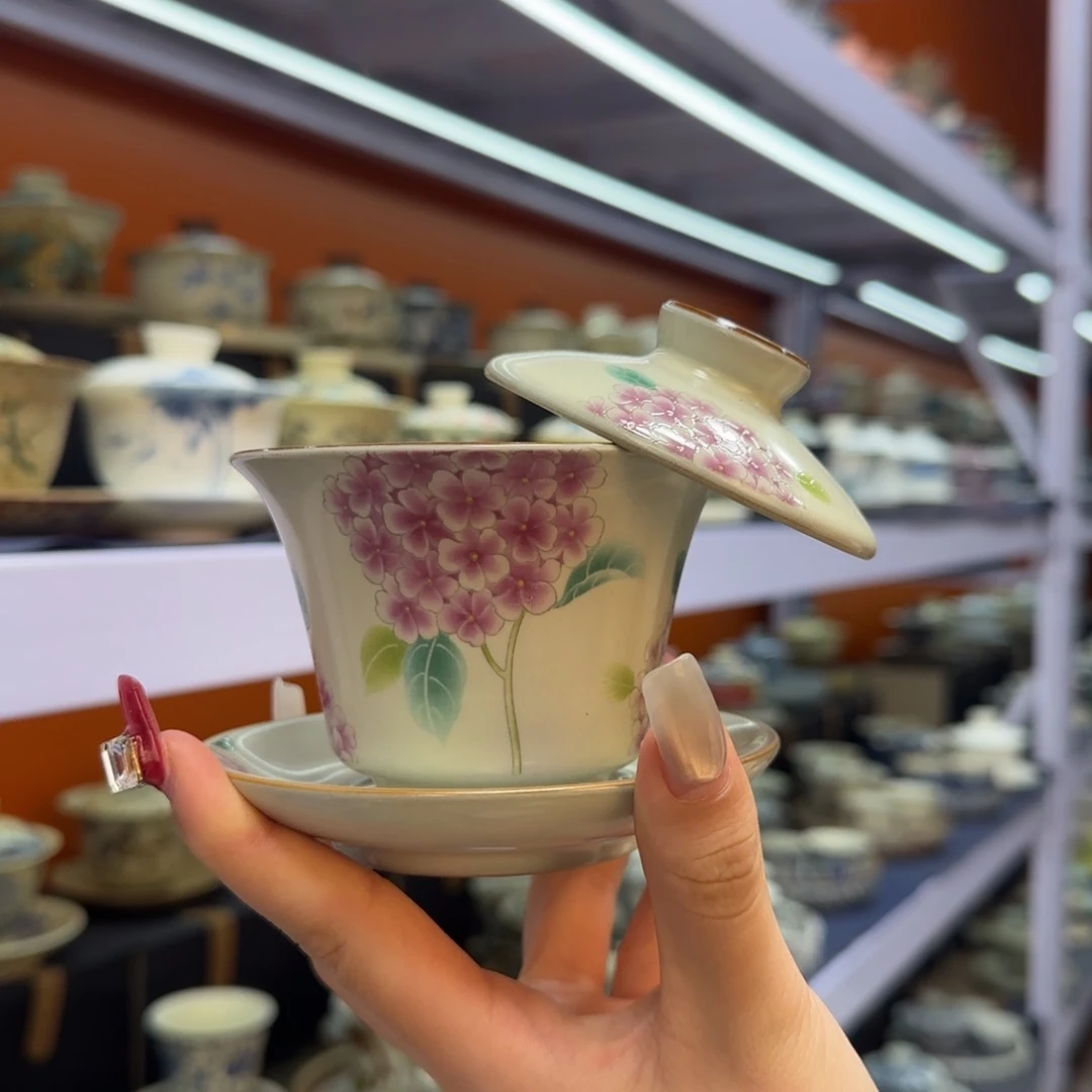 我在外面吃饭呢你在哪