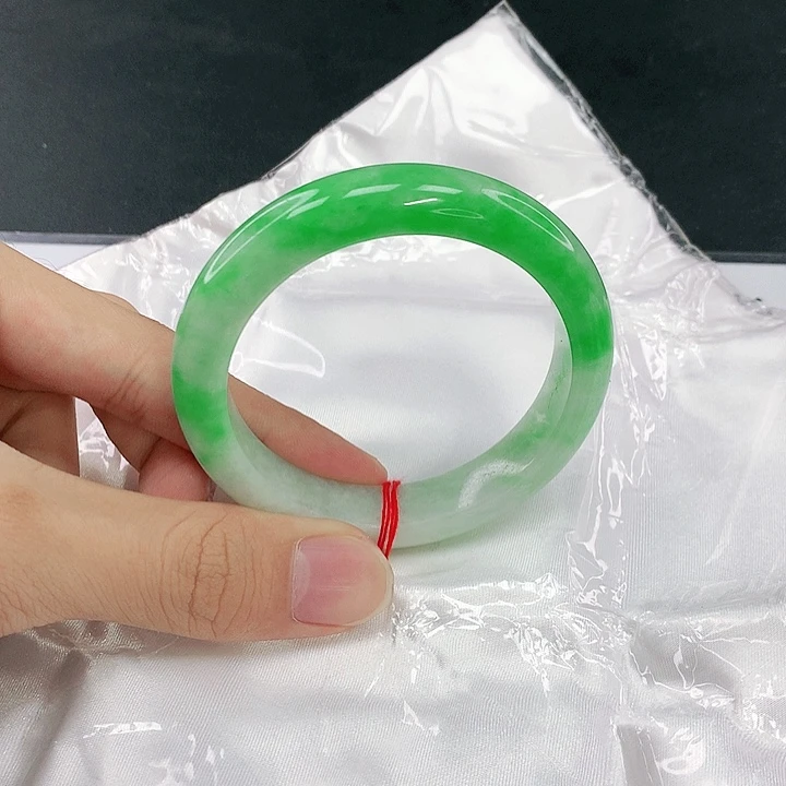 翡翠未镶嵌手镯圈55.5。34016