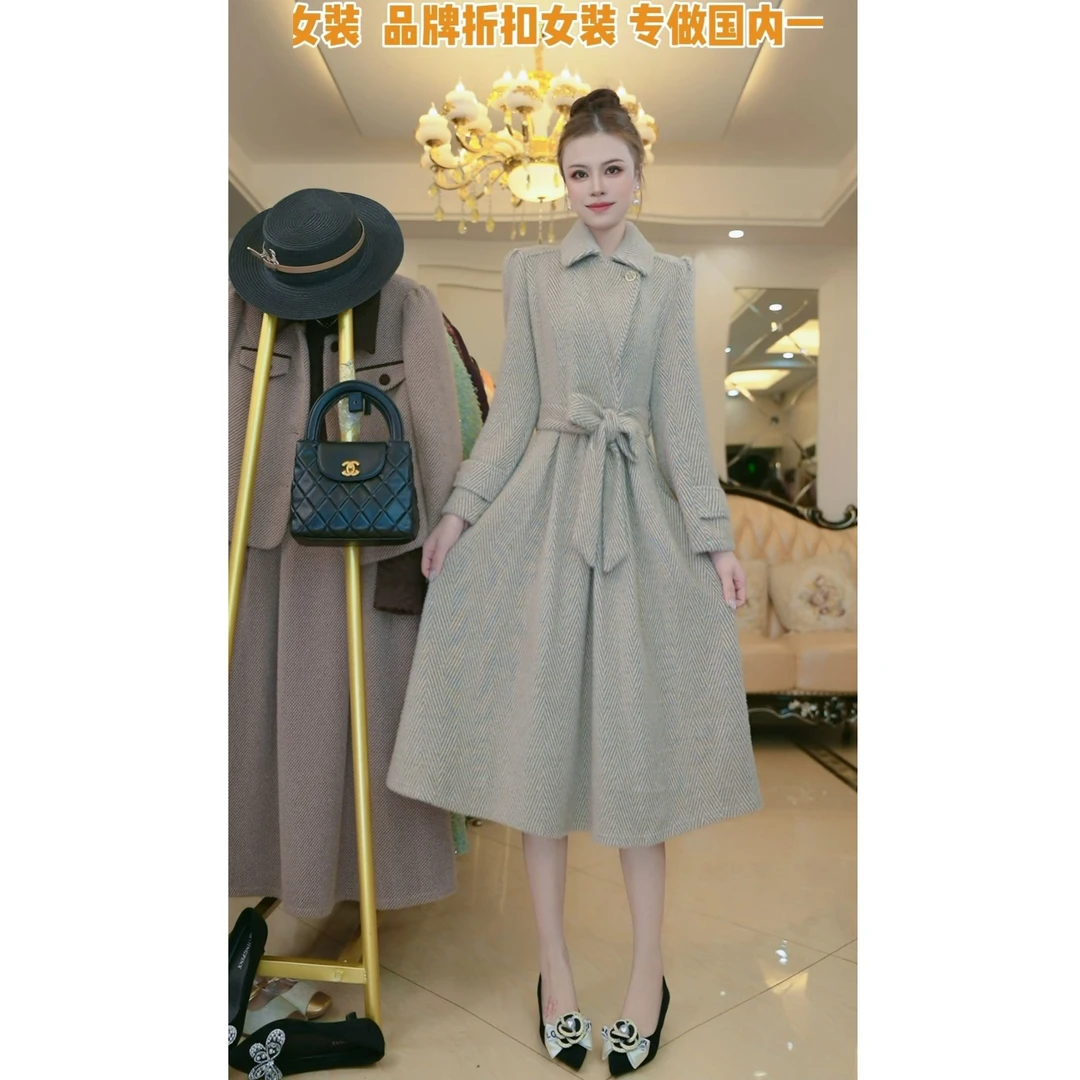 （现货）梦想服饰气质复古连衣裙2024秋冬新款收腰显瘦A字裙5020