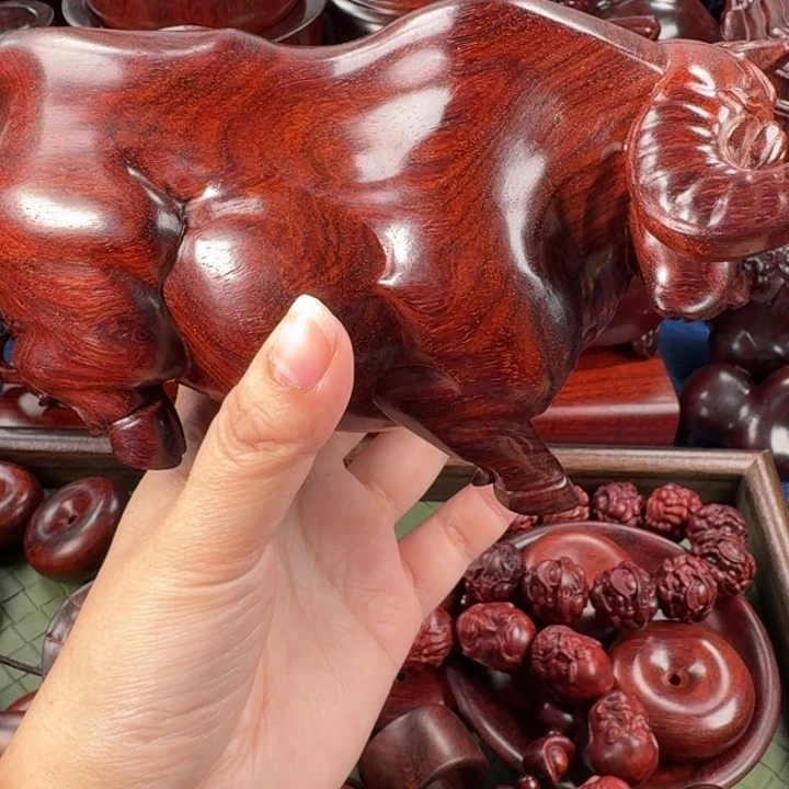 6***6把件小叶紫檀红牛