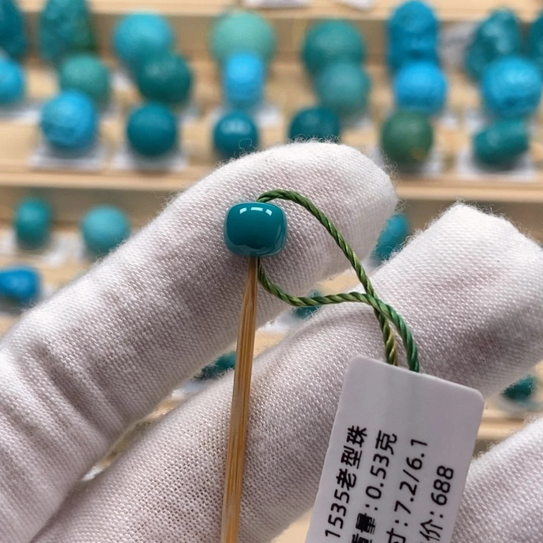 @***蓄绿松石未镶嵌精品原矿高瓷绿松石