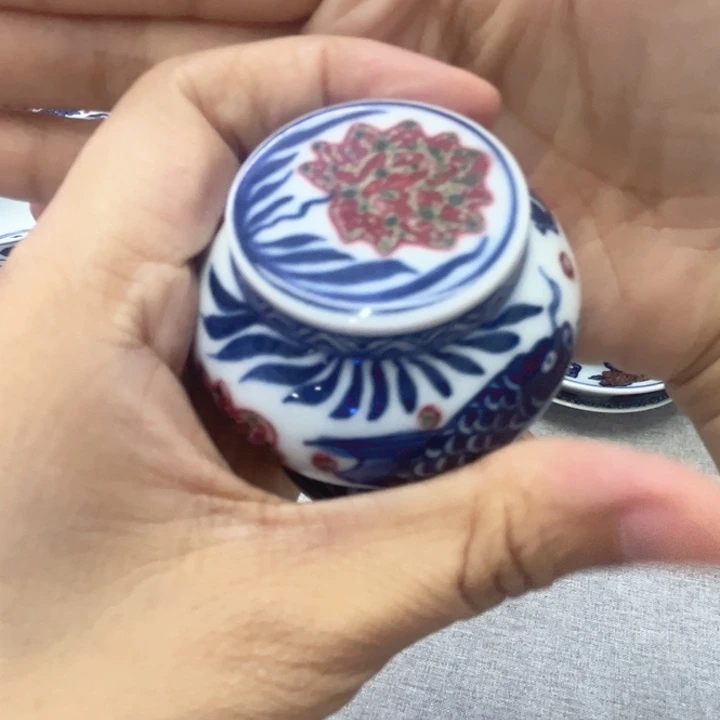 n****景德镇陶瓷釉里红