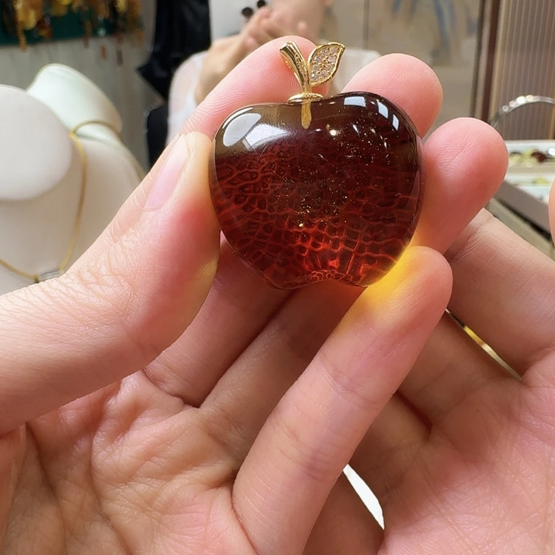 琥珀未镶嵌颈饰吊坠