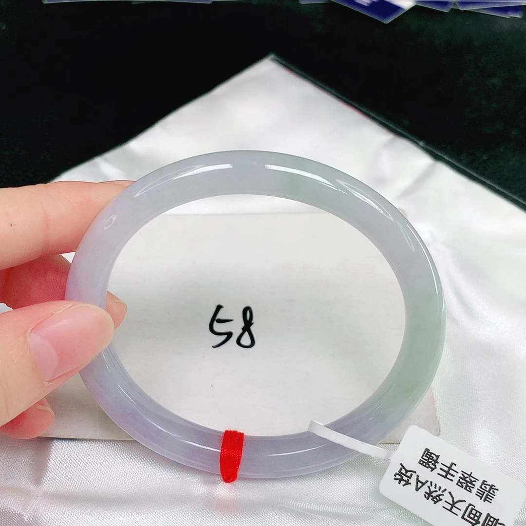 翡翠手镯（贵妃镯）未镶嵌