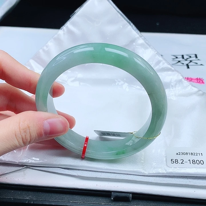 翡翠手镯未镶嵌缅甸天然a货手镯58+