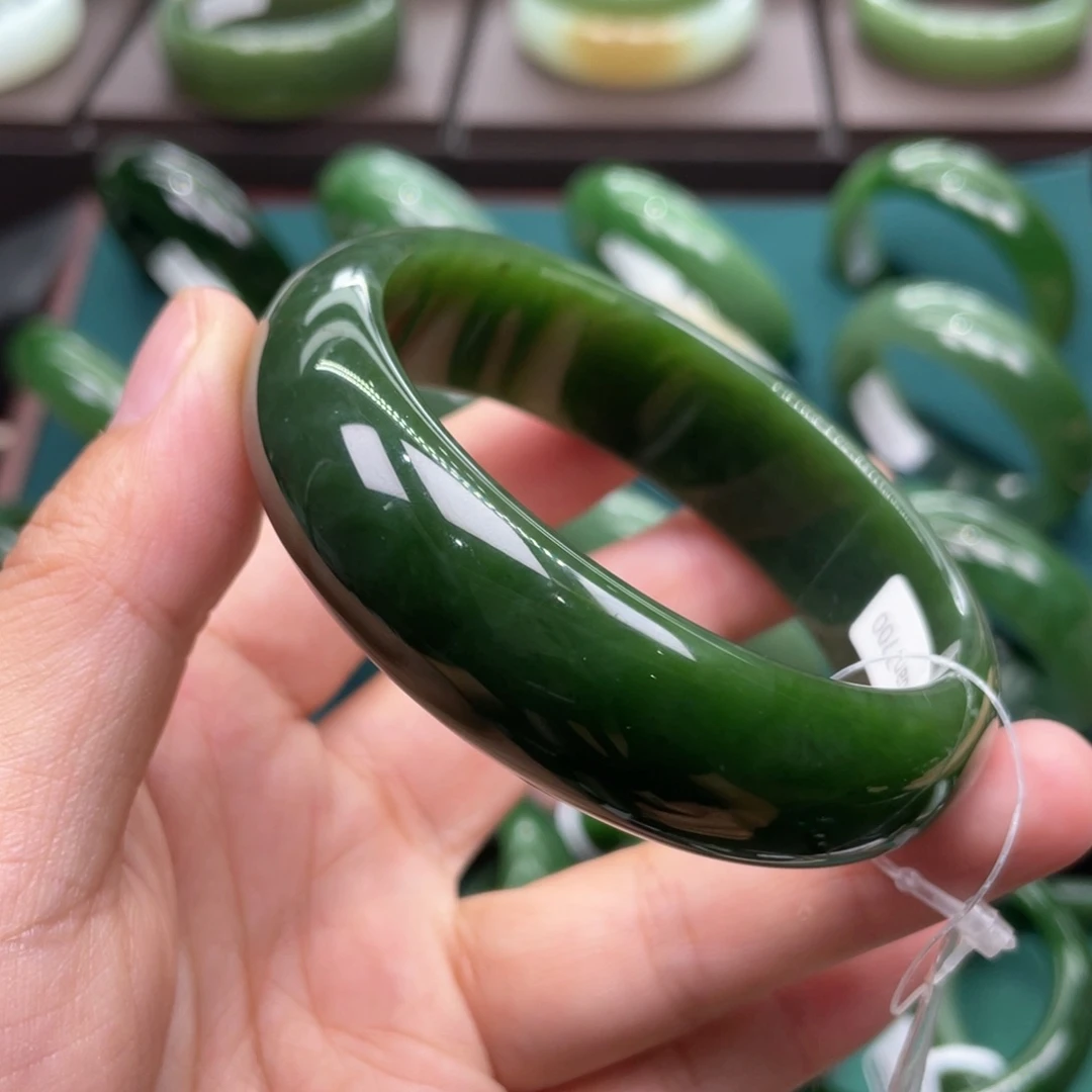 未镶嵌手镯和田玉（碧玉）