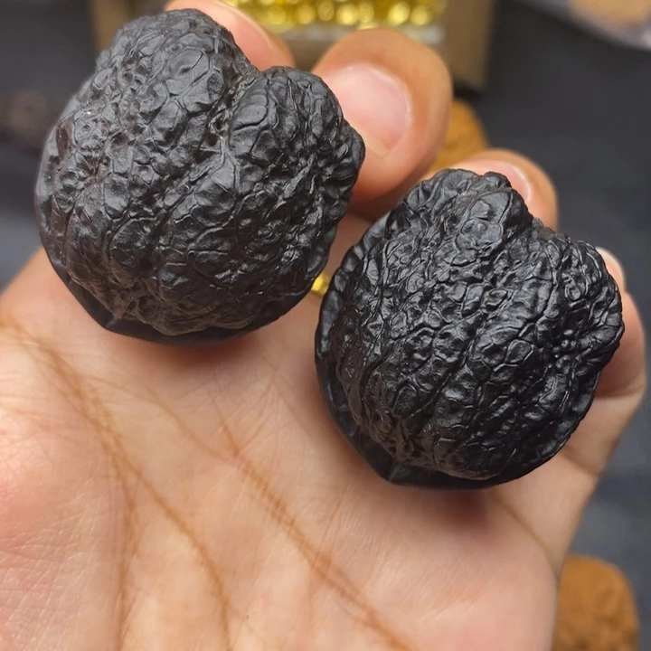 文玩核桃把件37尺蝴蝶蟾