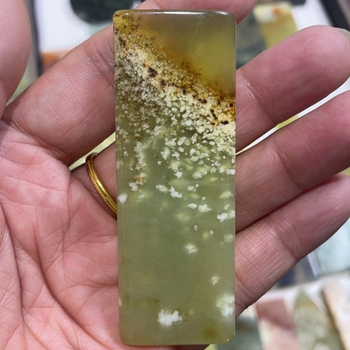 蛇纹石玉未镶嵌天然花玉平安无事牌