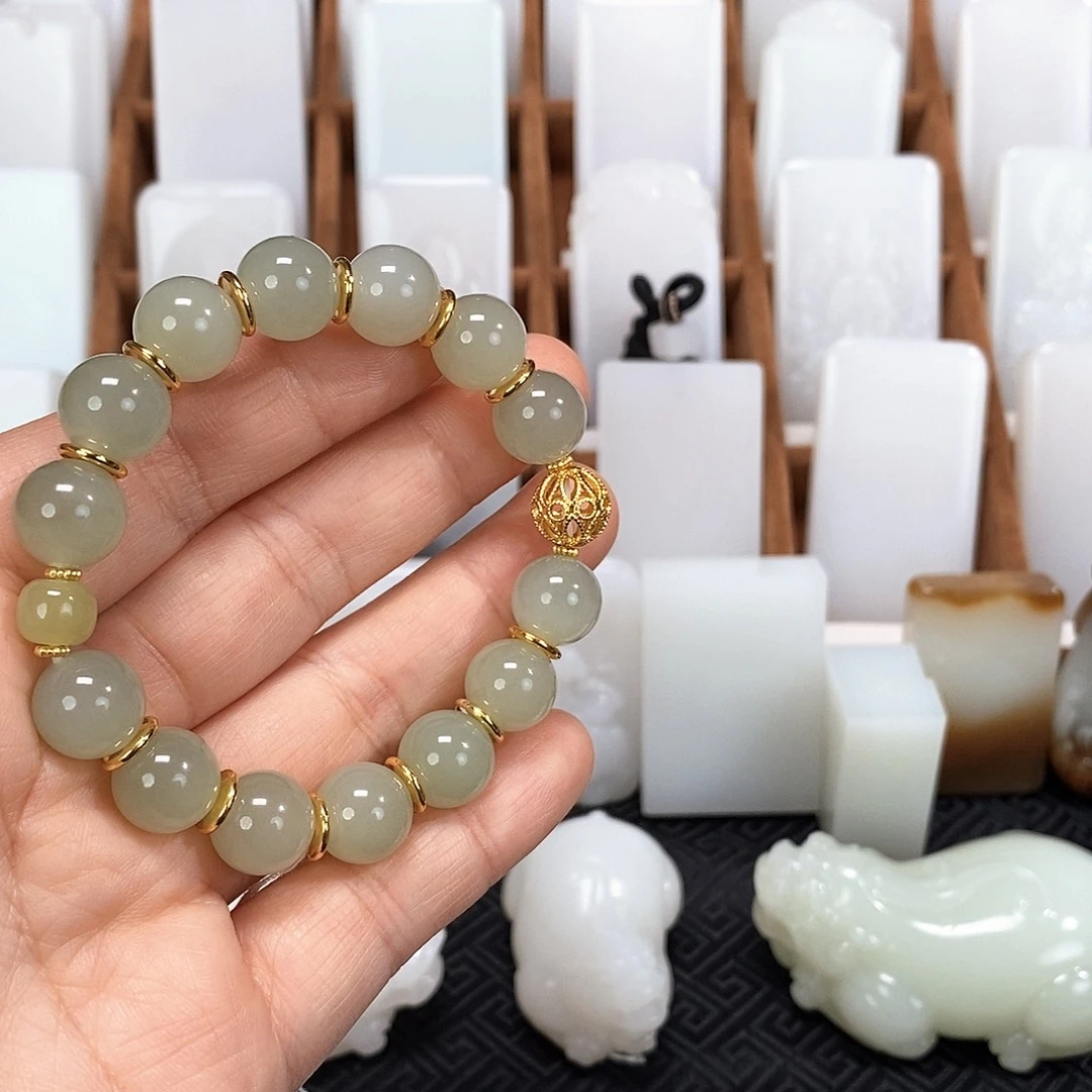 颈饰未镶嵌和田玉