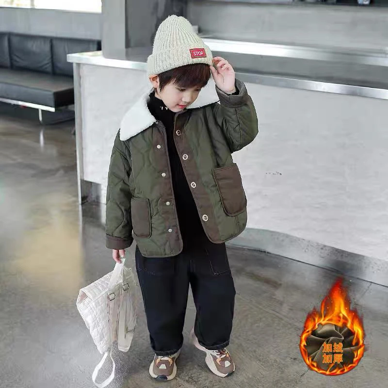 958墨绿色翻领加绒棉服男女童