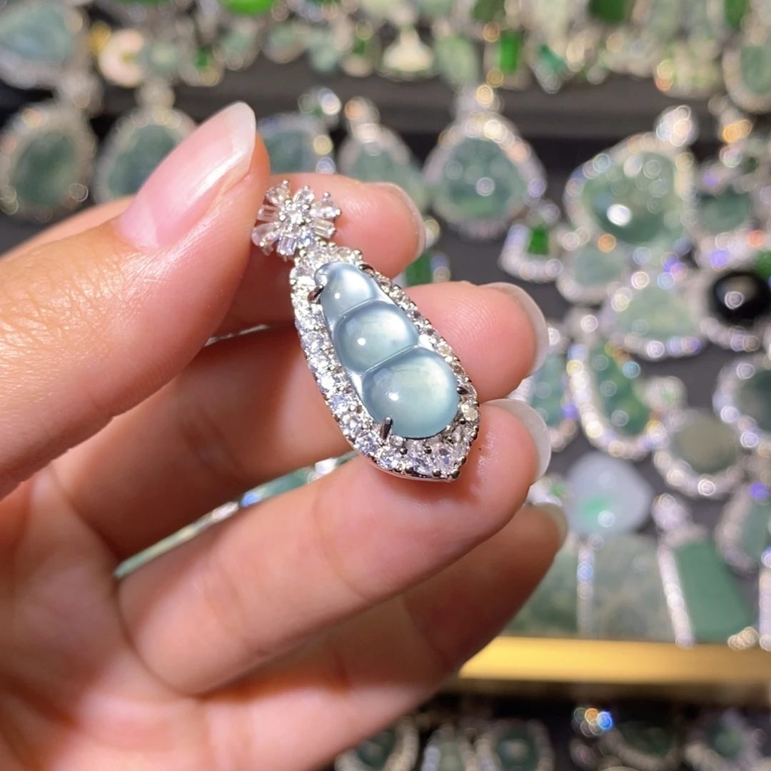 翡翠未镶嵌颈饰天然