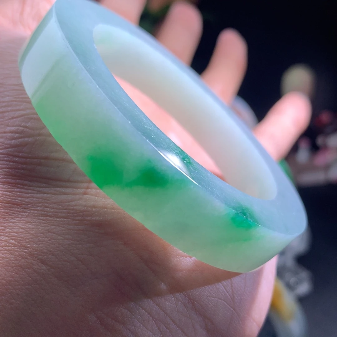 定制翡翠手镯未镶嵌