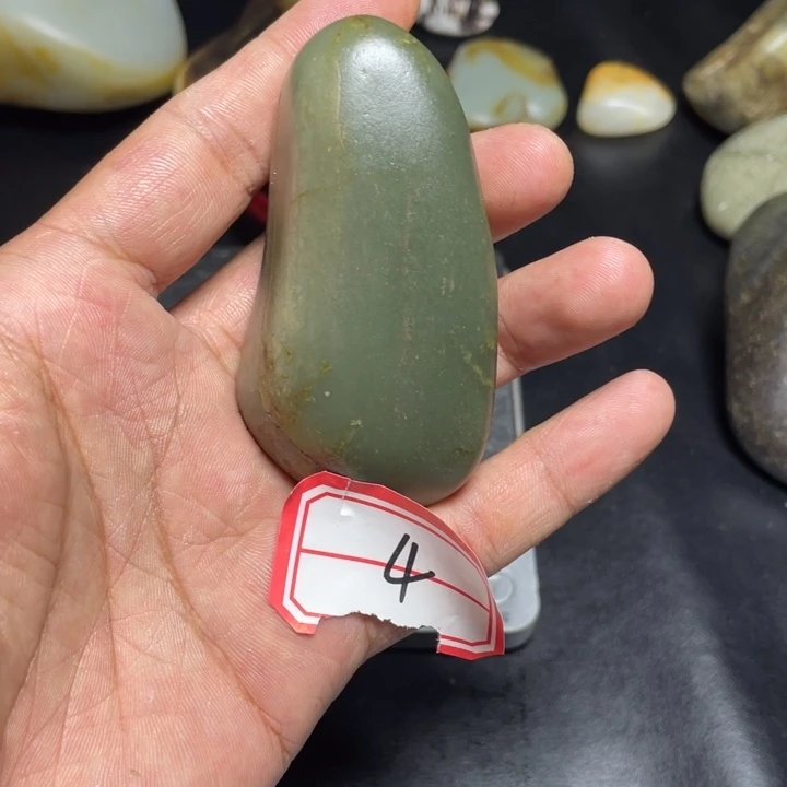 和田玉未镶嵌颈饰4