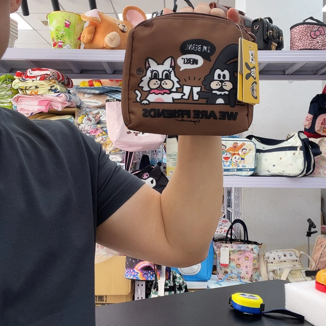 PU化妆包等产品和产品为