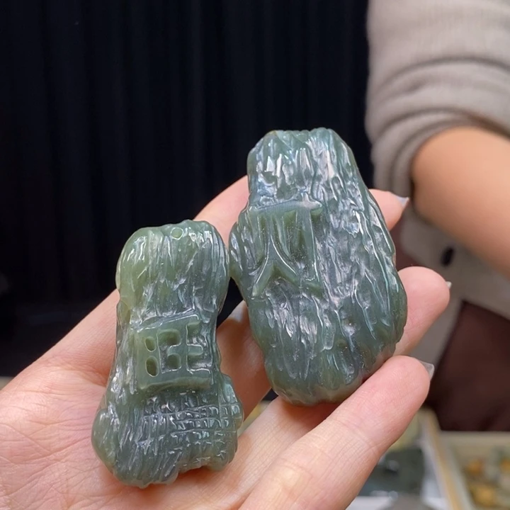 岫岩河磨玉（透闪石质玉）颈饰未镶嵌