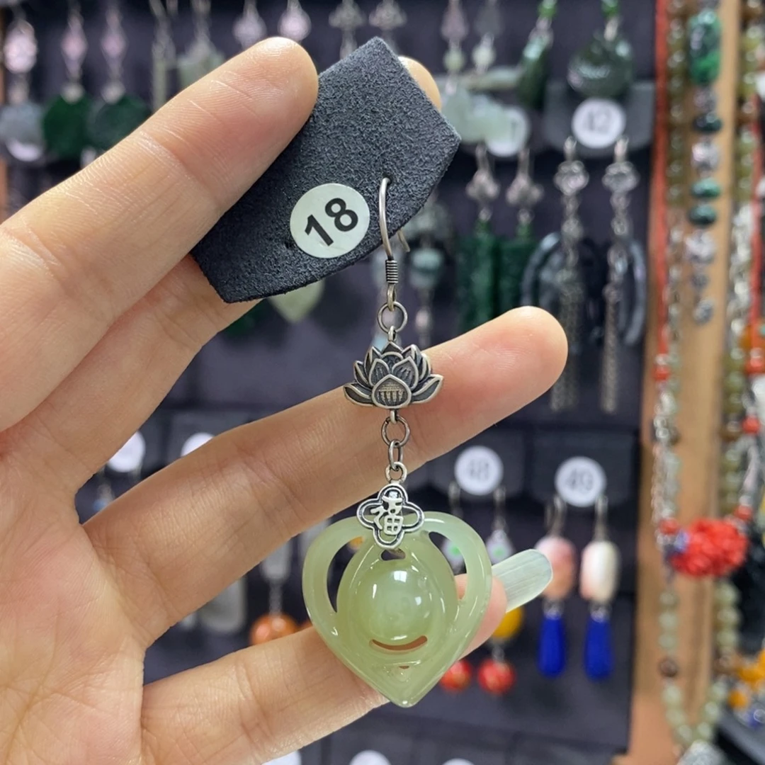 守***福和田玉银S925镶嵌耳饰X13