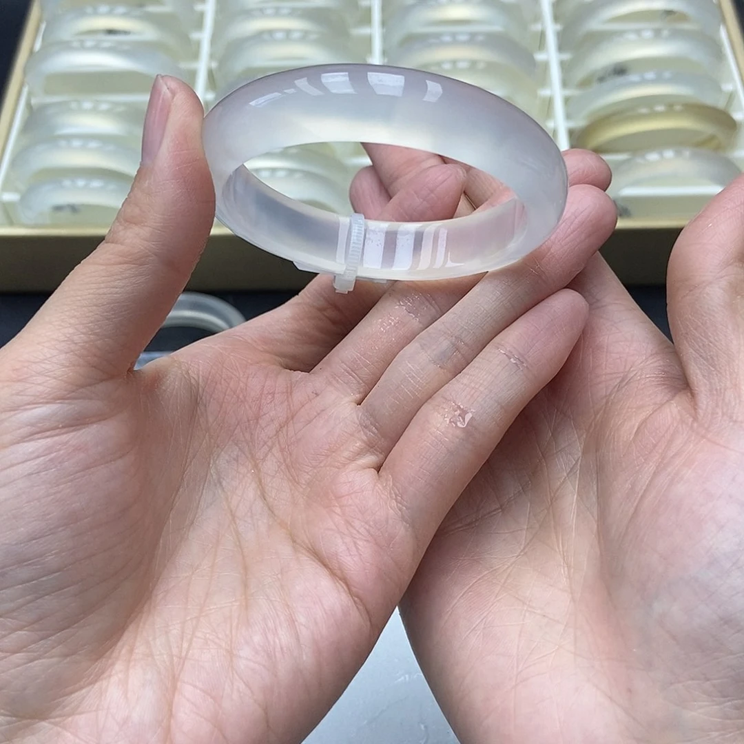 玛瑙/玉髓手镯未镶嵌024号