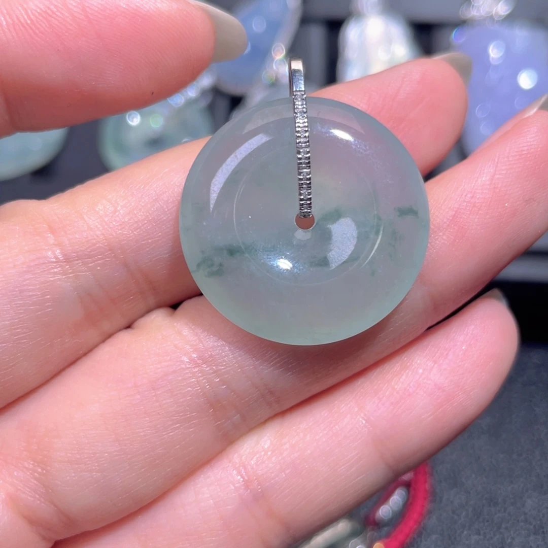 颈饰18K金镶嵌翡翠翡翠