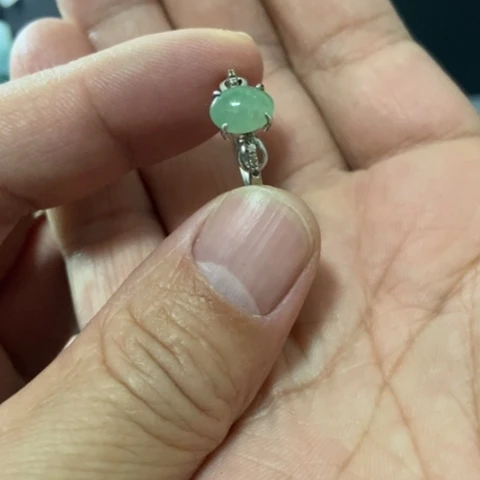 翡翠戒指银S925镶嵌小**?