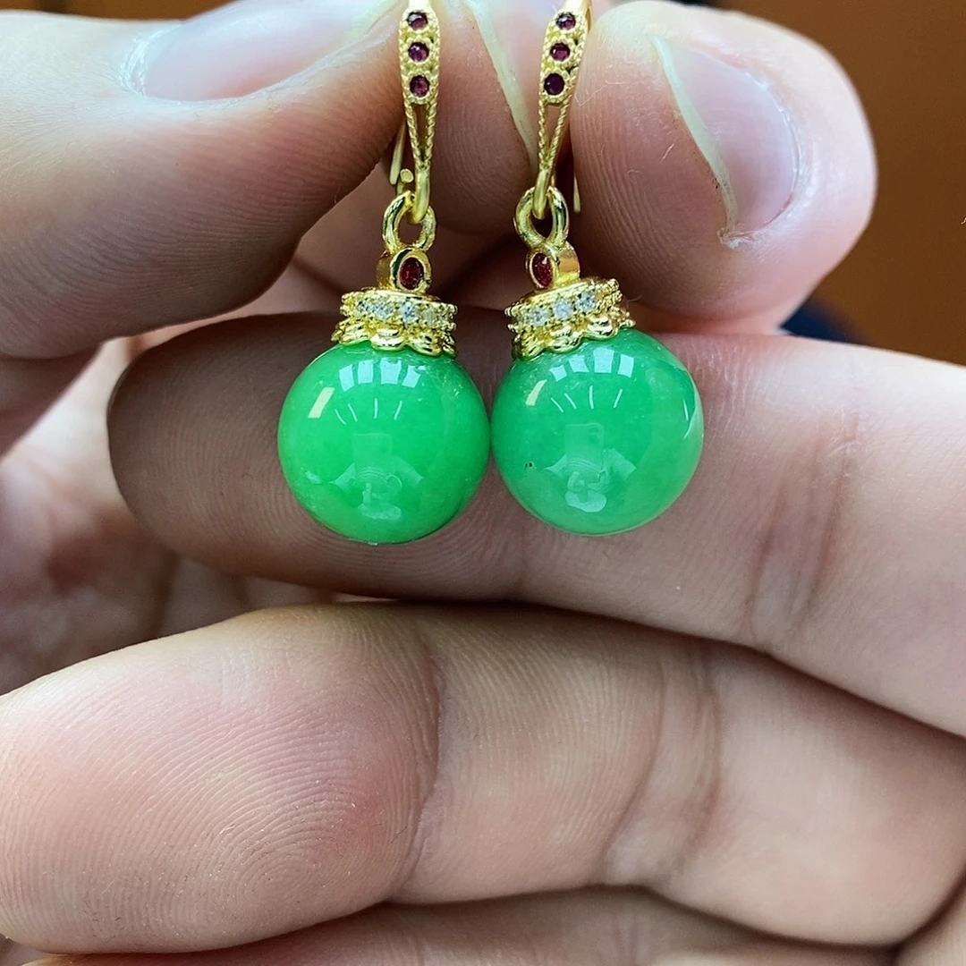 只买单纯的吊坠，没带链子，属的性质。