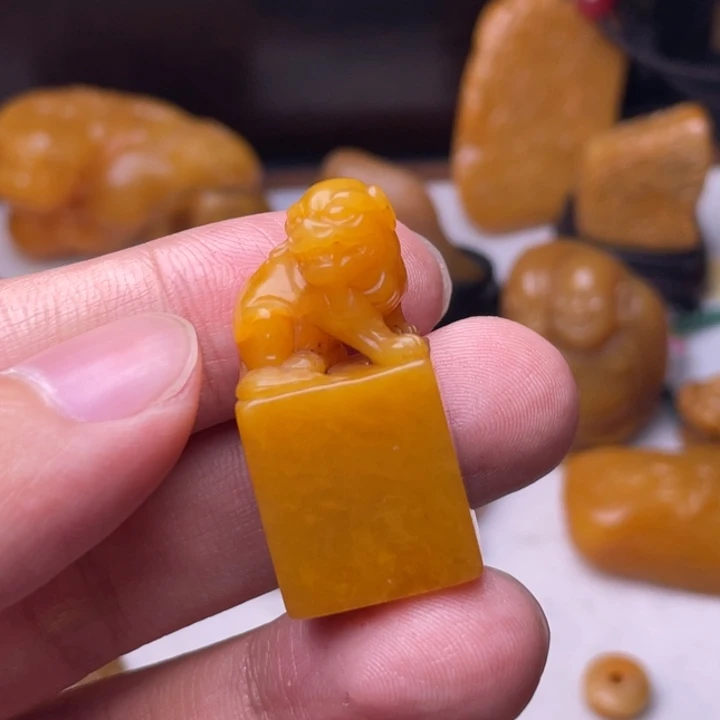 田黄石观*寿山田黄石