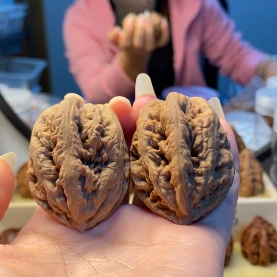 桃核把件东北秋子42