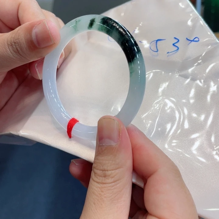 翡翠手镯未镶嵌买断