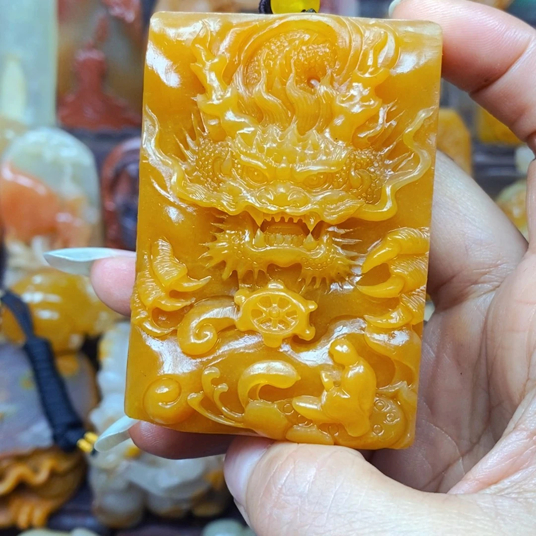 石英质玉（黄龙玉）未镶嵌颈饰