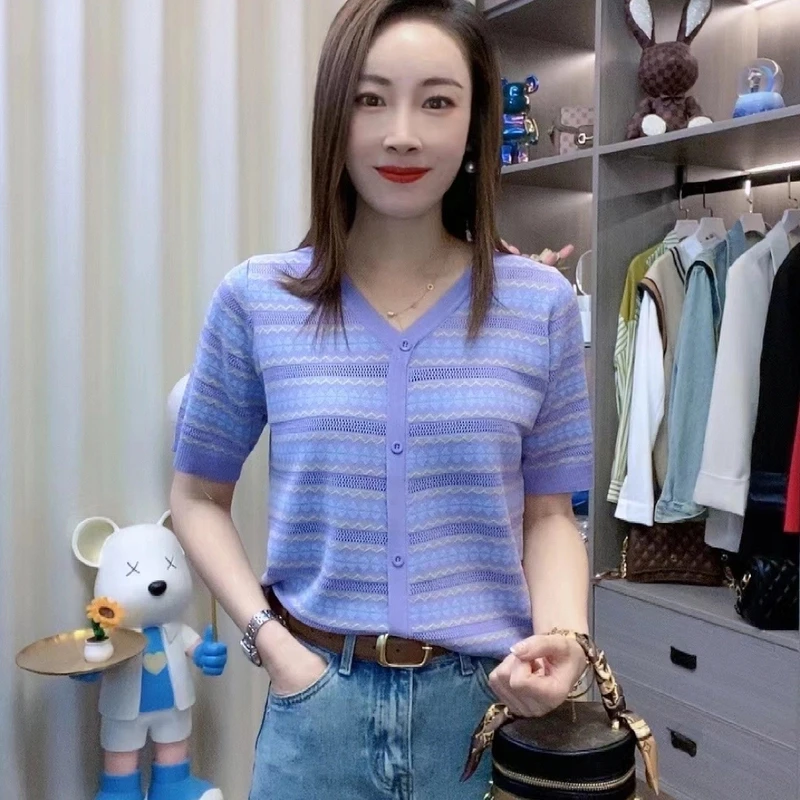 宽松显瘦2025夏季新款冰丝短袖女洋气假开衫女百搭上衣条纹女士